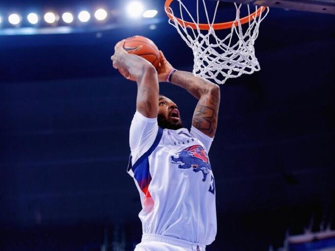 Kaiyun开云中国官网-山东男篮挑战卫冕冠军，可有破敌之策？新外援首秀还要推迟